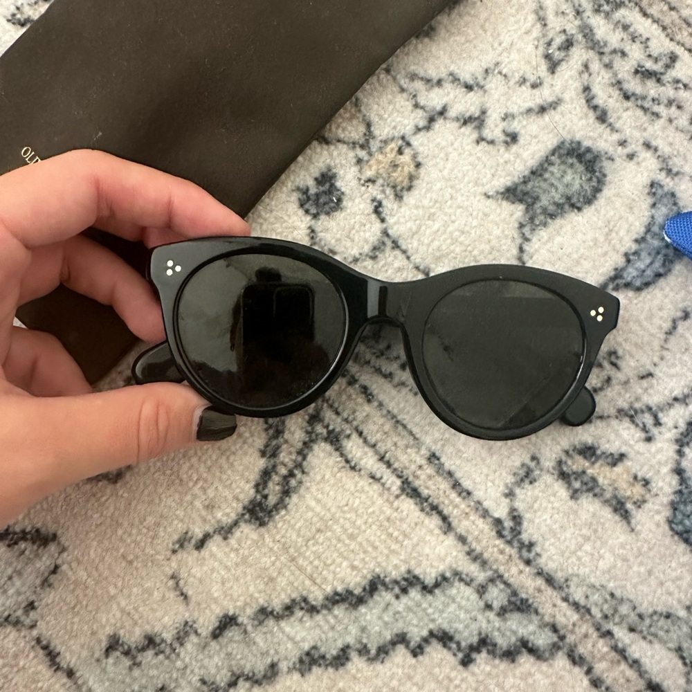 Oliver peoples black sunglasses.